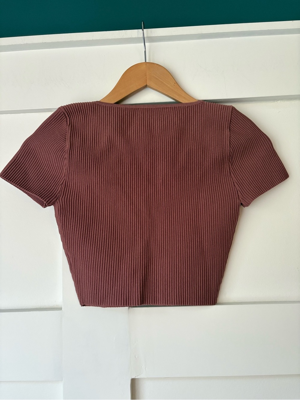 NWT Aritzia • Babaton Sculpt Knit Squareneck Top • Size Small - Picture 3 of 4